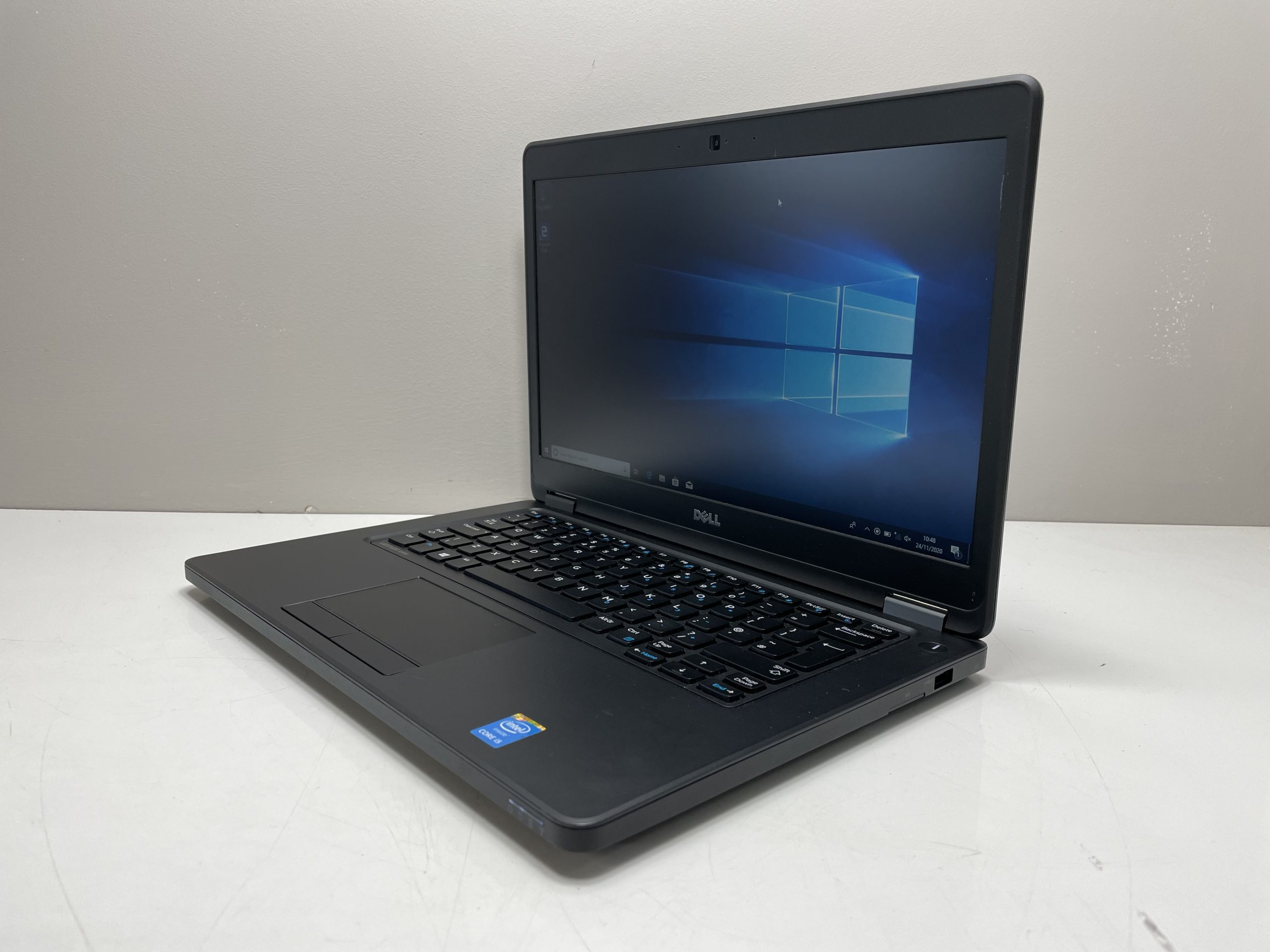 14" Dell Latitude E5450 i55200U 8GB 500GB Windows 10 Pro Carbon I.T